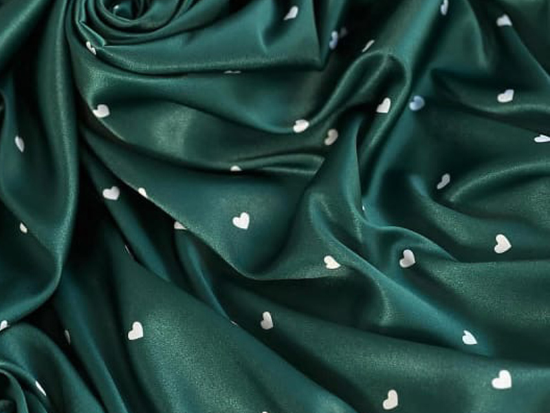 پارچه ساتن طرح قلب یشمی